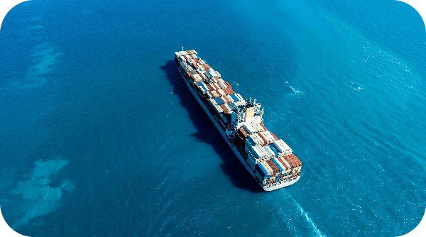 Foto di trasporto via mare con nave